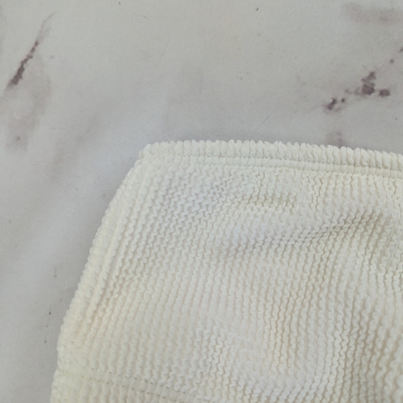 Good American Swim Top Women White Crinkle Band Bandeau Strapless - Picture 2 of 11